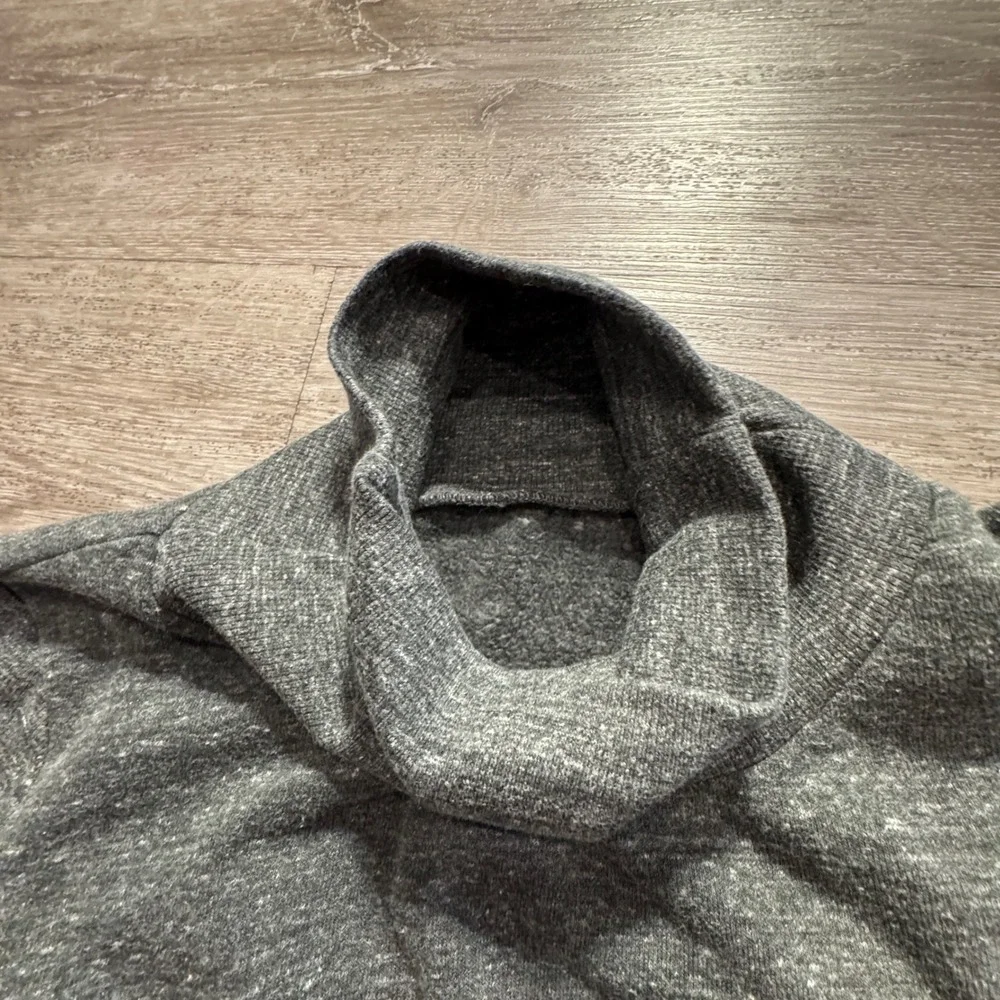 Alo Yoga Sweater Womens Small Gray Heathered Haze Funnel Neck Pullover Knit